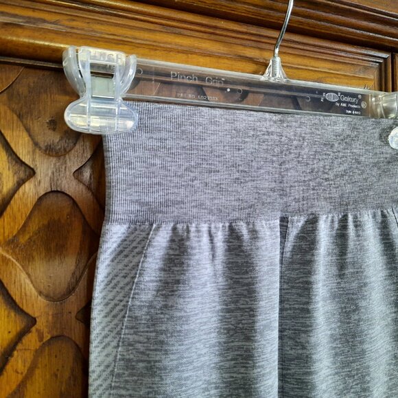 XXIV Active Dash Seamless Leggings - Silver Gray, Size S - Picture 5 of 16